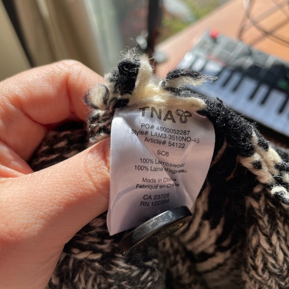 TNA button up sweater - Picture 8 of 8